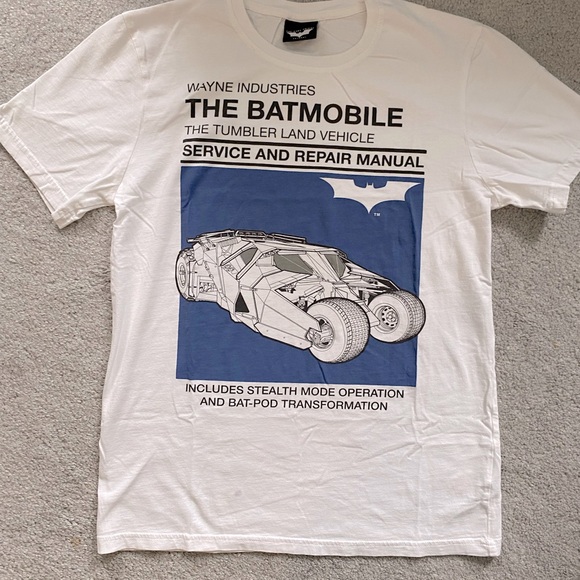 THE BATMOBILE - Wayne Industries official Merchandise - Picture 2 of 14